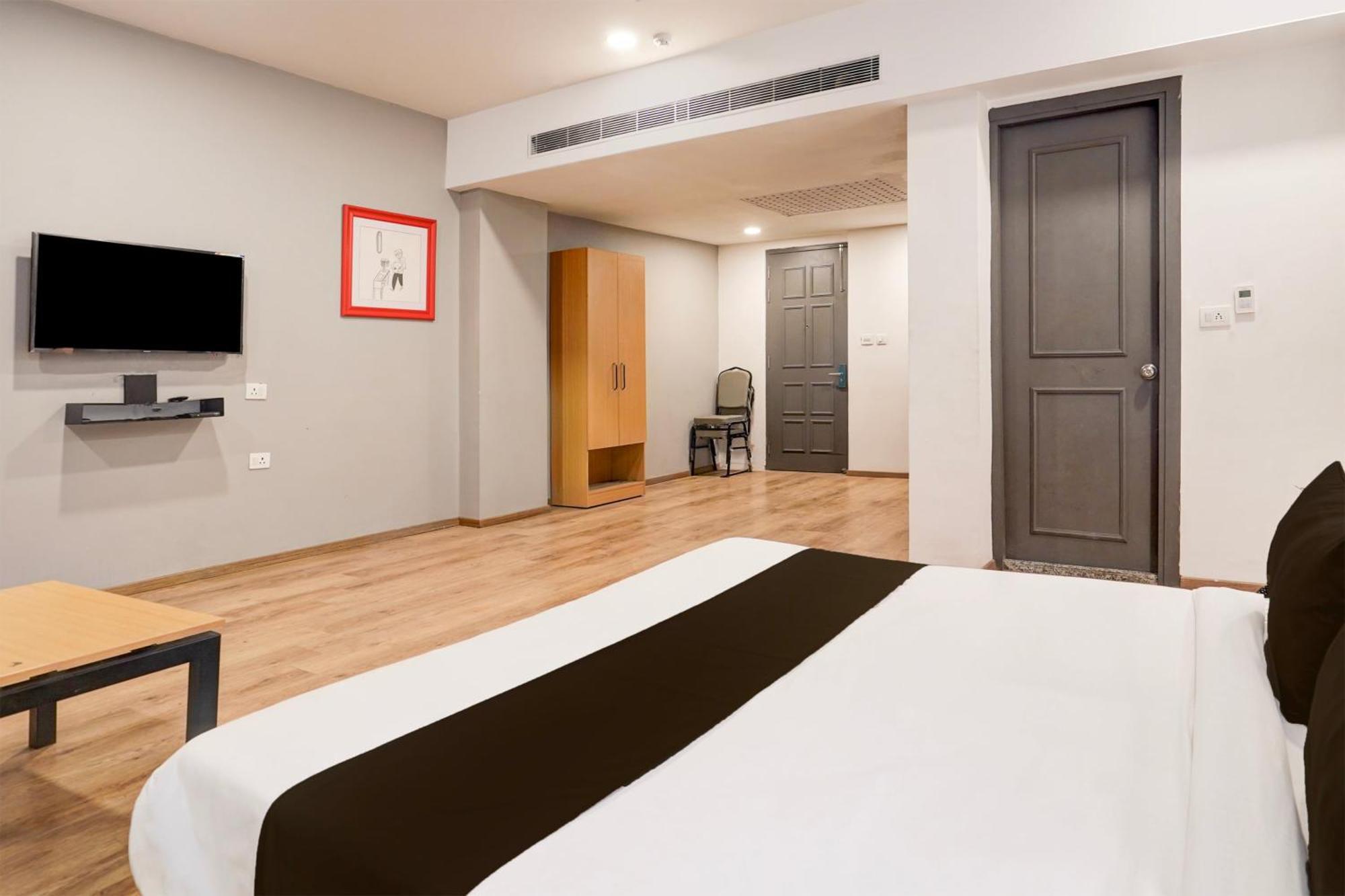 Hotel Super Townhouse Gomti Nagar Matiyari Chinhat Esterno foto