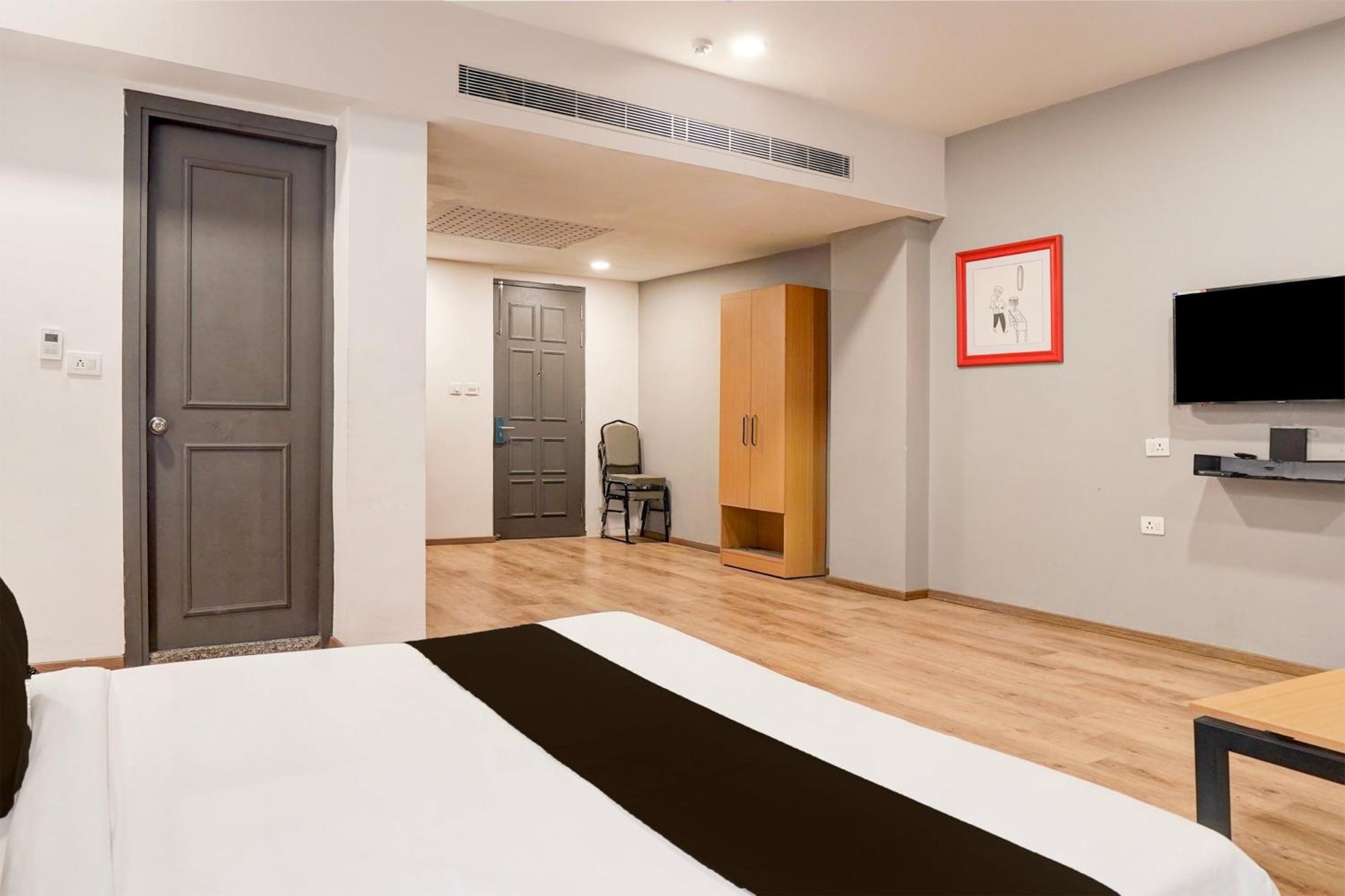 Hotel Super Townhouse Gomti Nagar Matiyari Chinhat Esterno foto