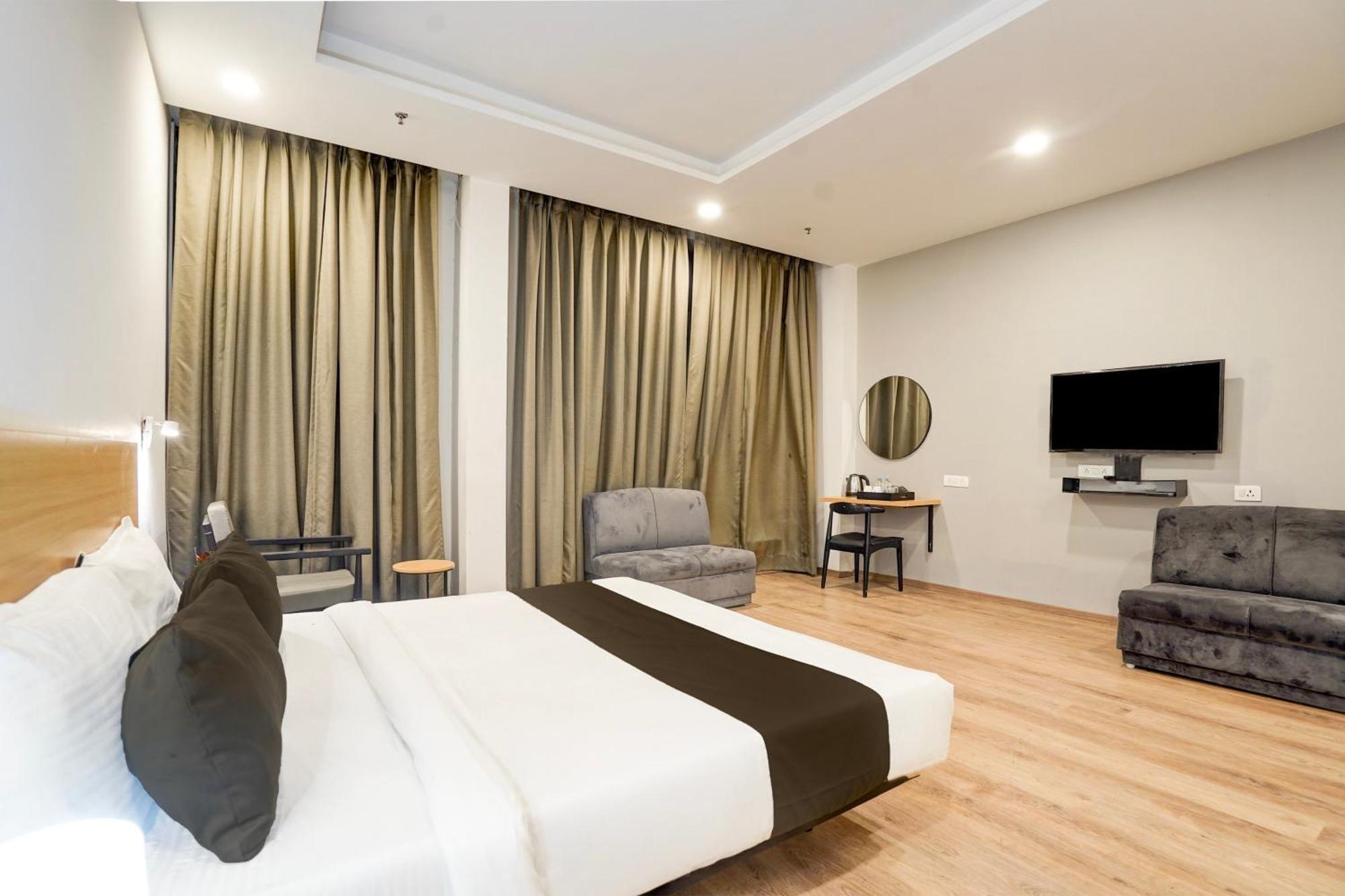 Hotel Super Townhouse Gomti Nagar Matiyari Chinhat Esterno foto
